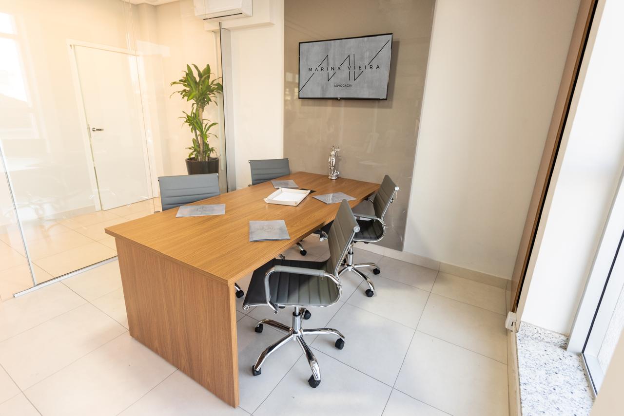 Sala de reuniões do escritório Marina Vieira Advocacia